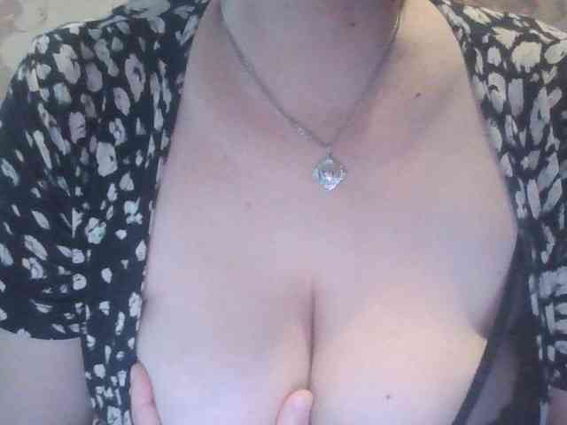 MissieLorrie webcam