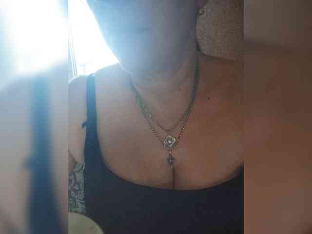 MissieLorrie webcam