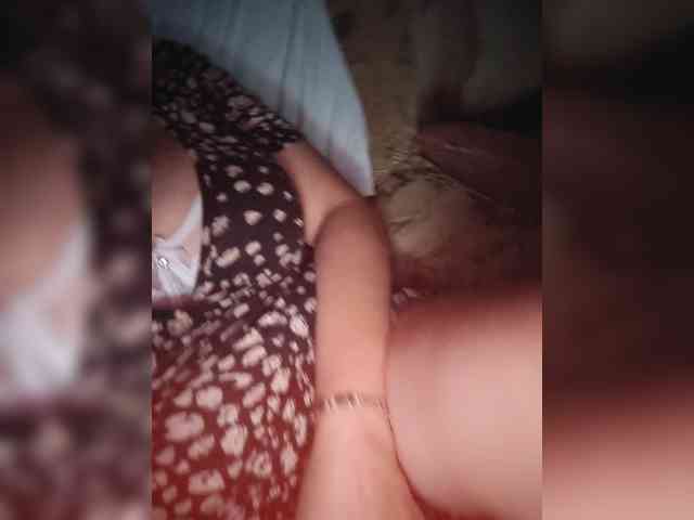 MissieLorrie webcam
