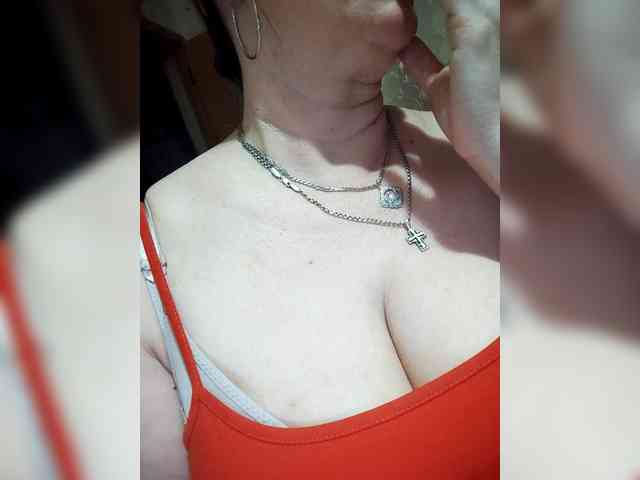 MissieLorrie webcam