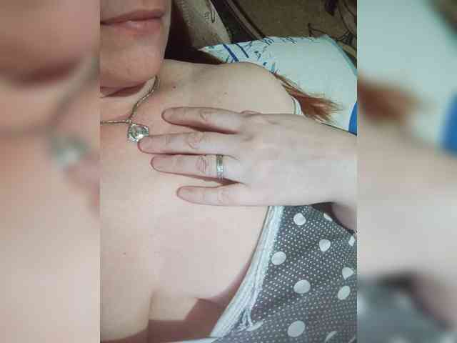 MissieLorrie webcam