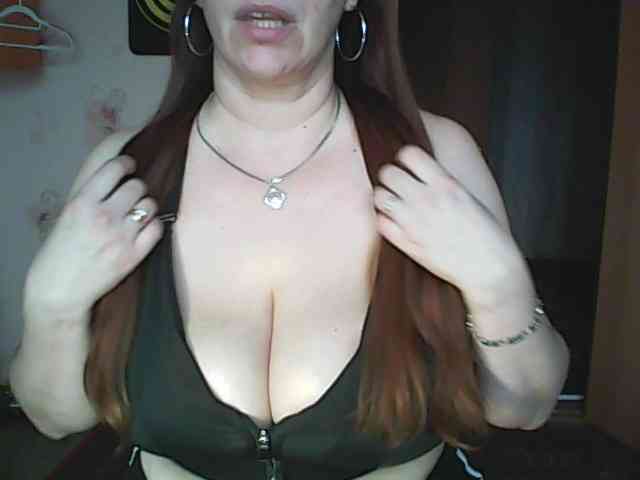 MissieLorrie webcam
