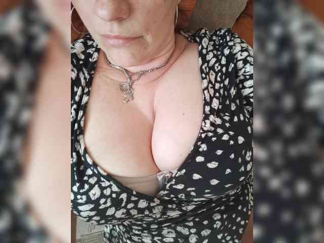 MissieLorrie webcam