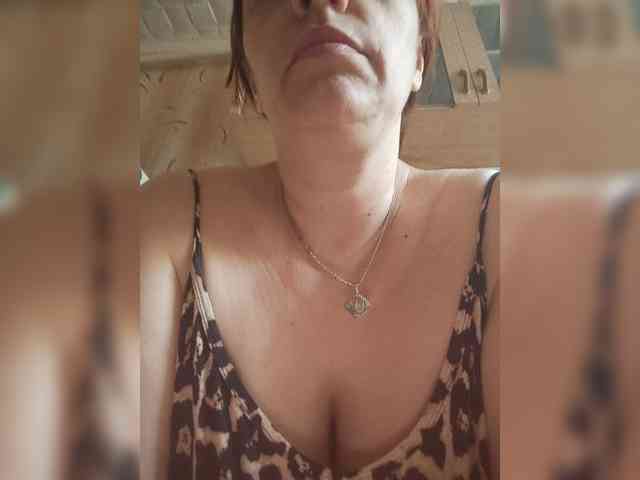 MissieLorrie webcam