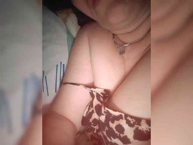 MissieLorrie webcam