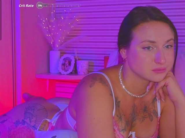Lillii live webcam show