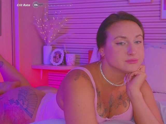 Lillii live webcam show