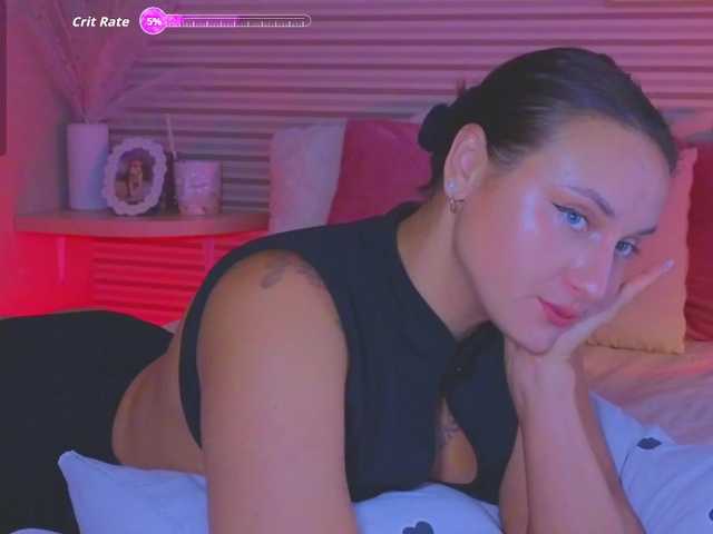 Lillii live webcam show