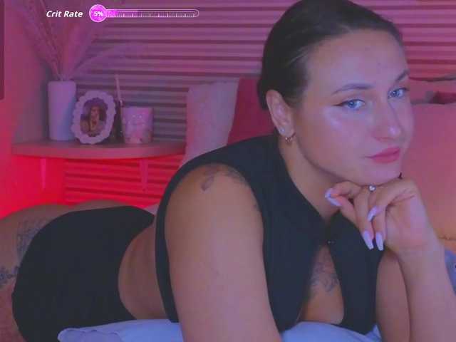 Lillii live webcam show