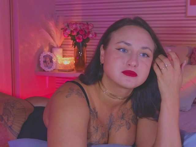 Lillii live cam on BongaCams