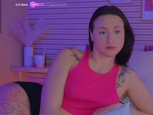 Lillii's BongaCams show and profile