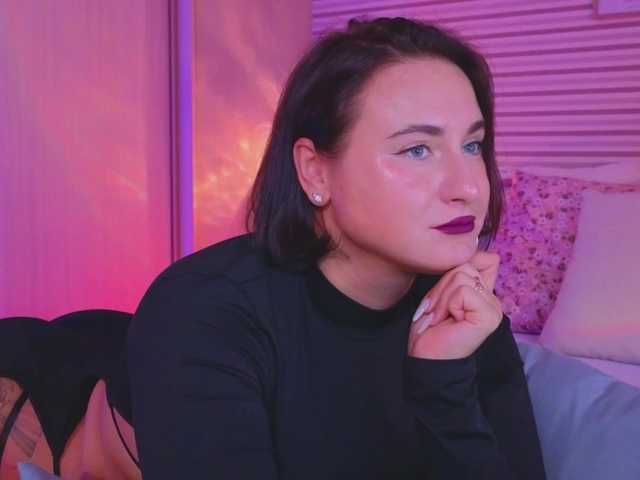 Lillii live cam on BongaCams