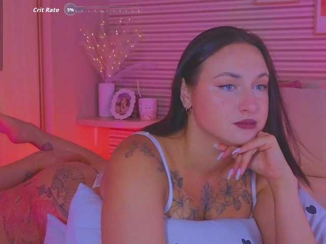 Lillii live webcam show