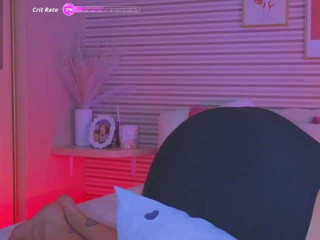 Lillii live webcam show