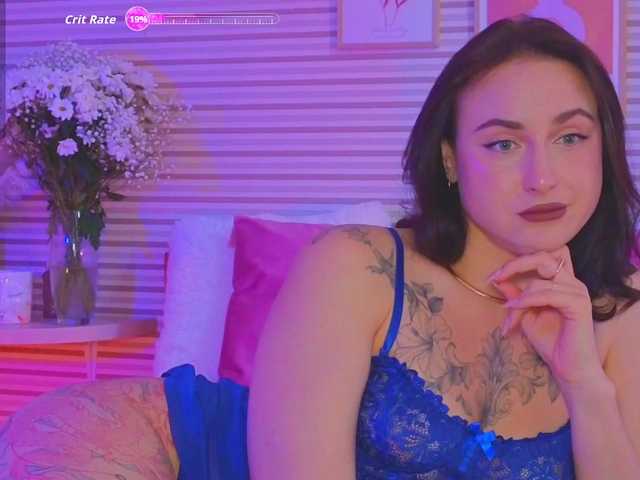 Lillii live cam on BongaCams