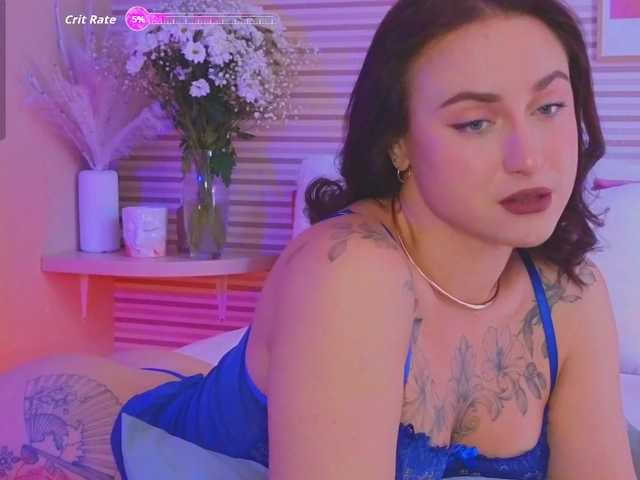 Lillii live cam on BongaCams