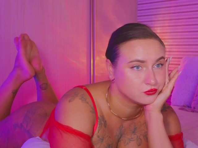 Lillii live cam on BongaCams