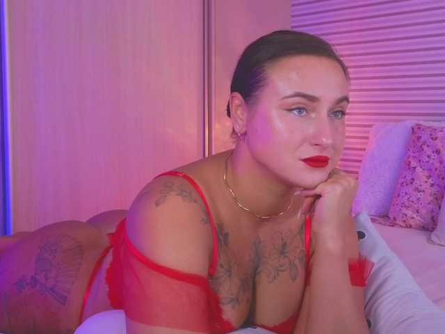 Lillii live cam on BongaCams