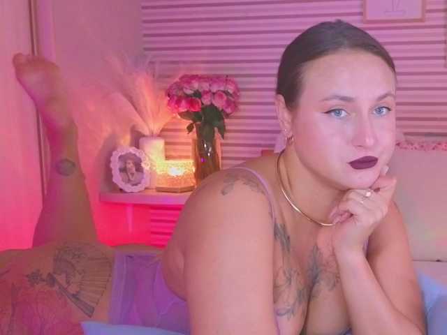 Lillii live cam on BongaCams