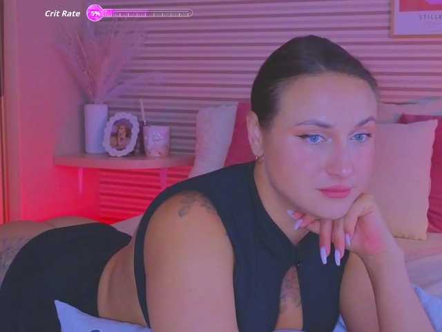 Lillii live webcam show