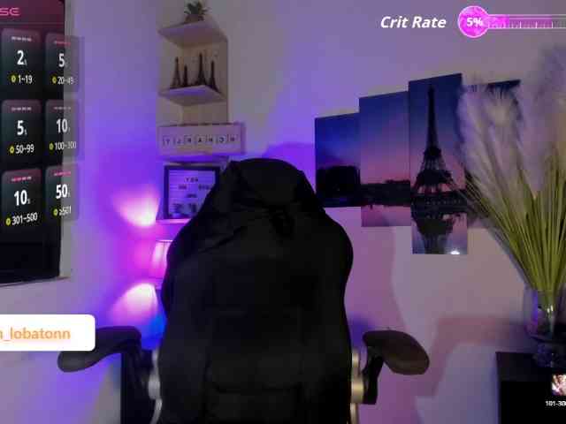 This model is live right now. NaughtyCharly1
