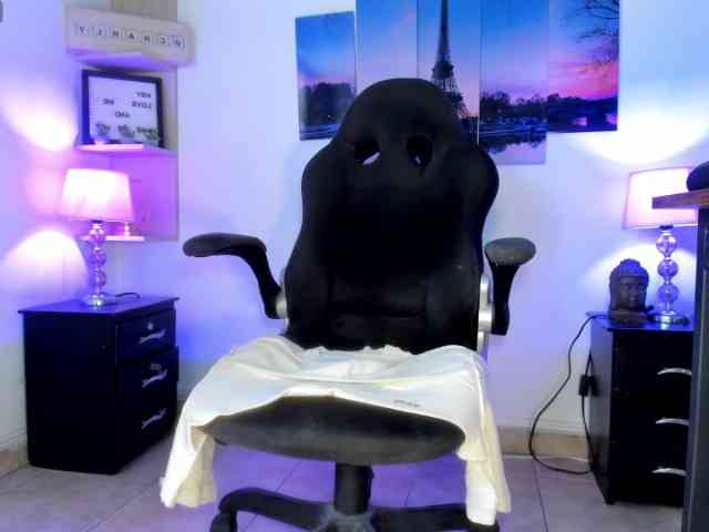 NaughtyCharly1