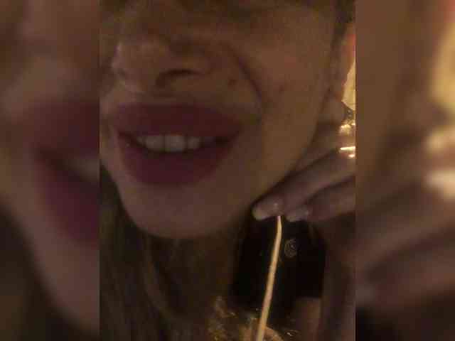 LadyJess webcam