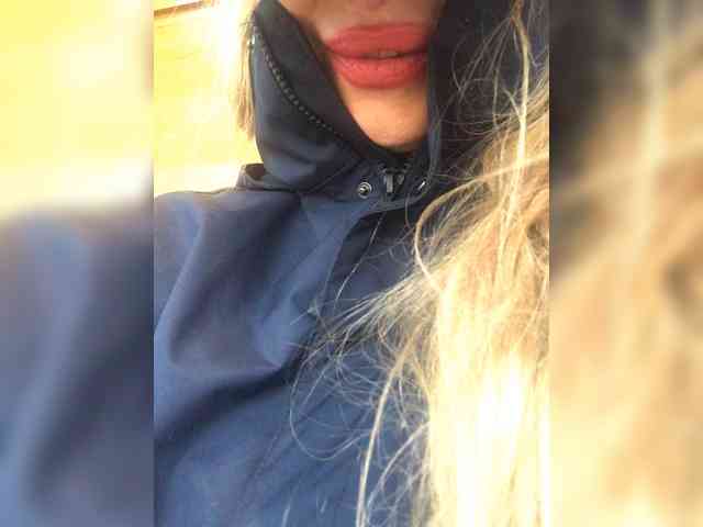 LadyJess webcam