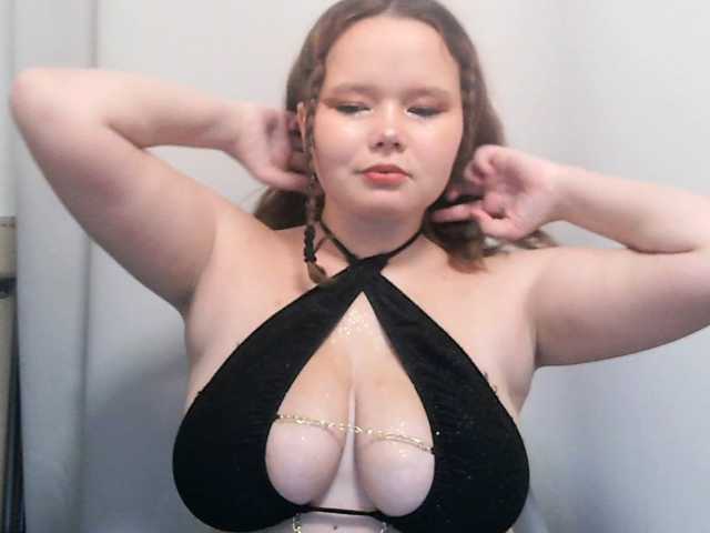 QueenTina