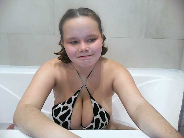QueenTina live cam on BongaCams