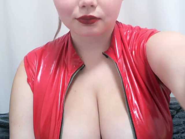 QueenTina live cam on BongaCams