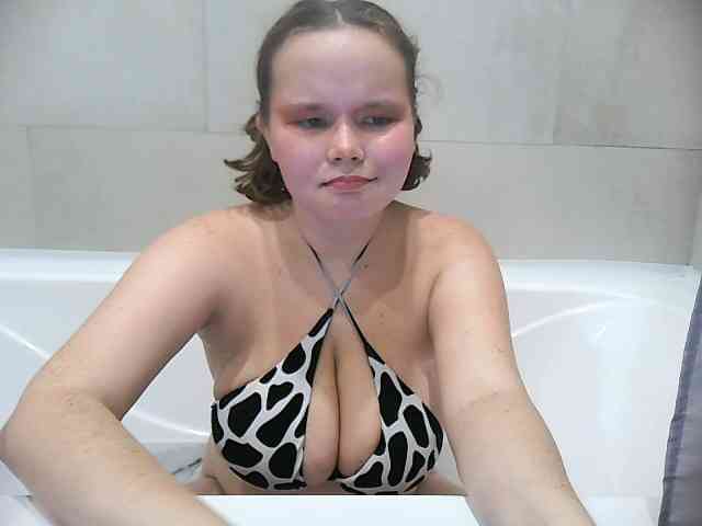 QueenTina webcam