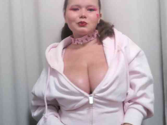 QueenTina