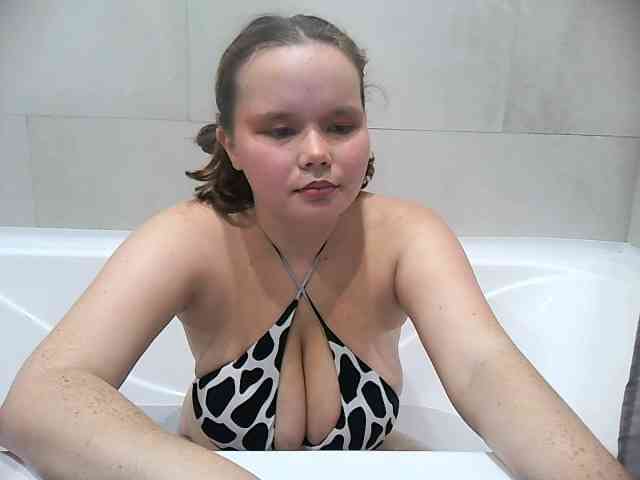 QueenTina webcam