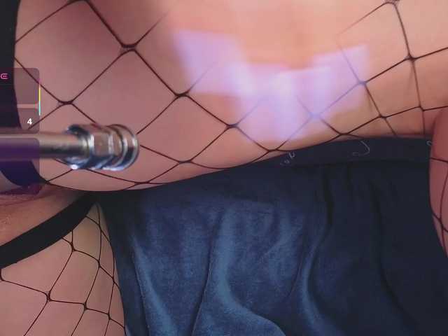 NestySweet live cam on BongaCams