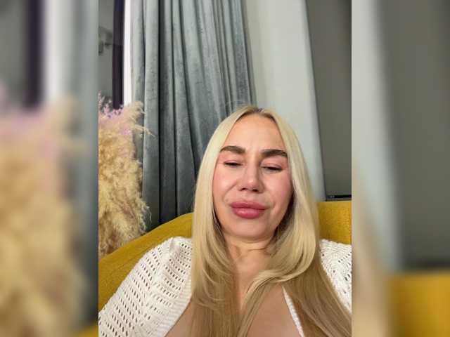 Lunesa live cam