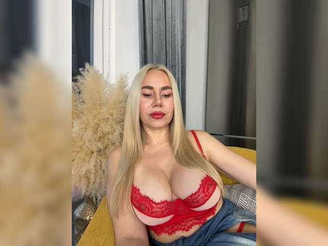 Lunesa, en vivo ahora en BongaCams