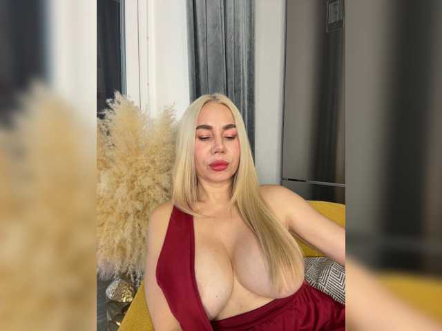 Lunesa, en vivo ahora en BongaCams