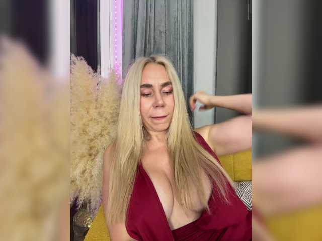 Lunesa live cam on BongaCams