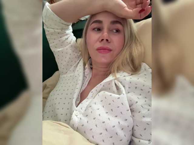 Lunesa live cam on BongaCams