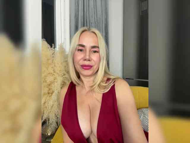 Lunesa - Girl 