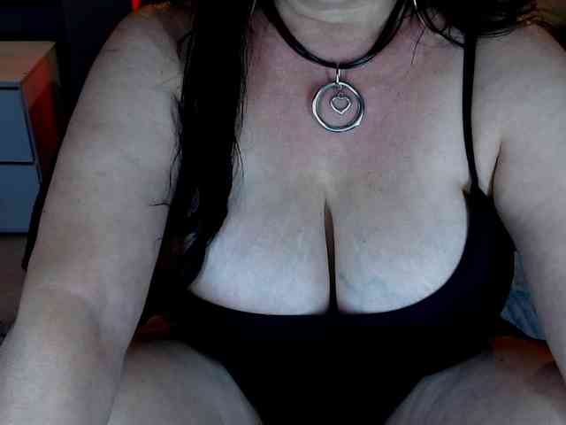josephinemiller webcam