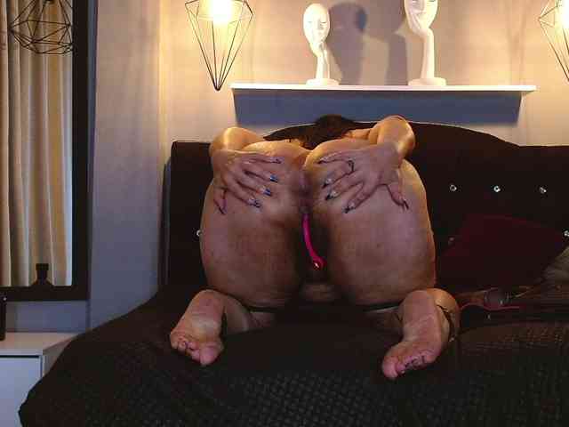 josephinemiller webcam