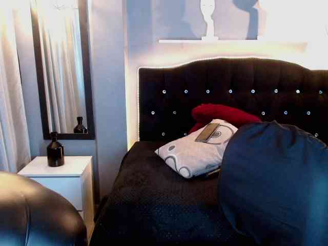 josephinemiller webcam
