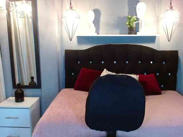 josephinemiller webcam