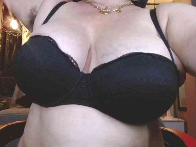 josephinemiller webcam