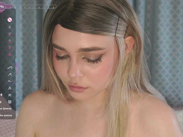 MilaLove live cam on BongaCams