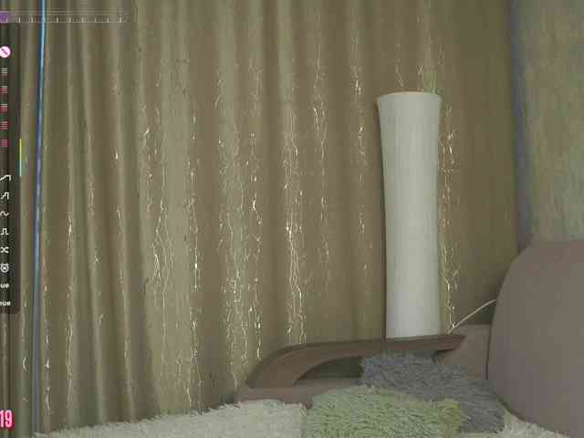 MilaLove webcam