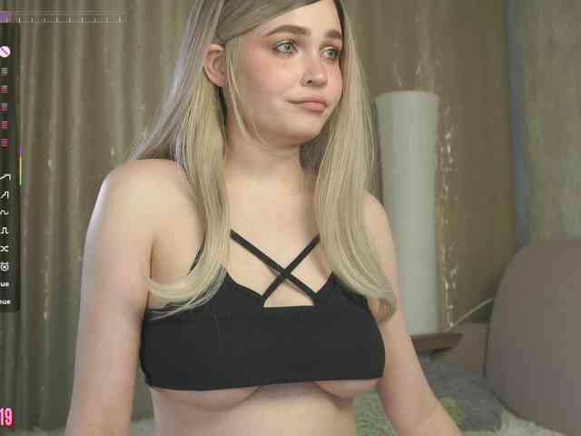 MilaLove webcam