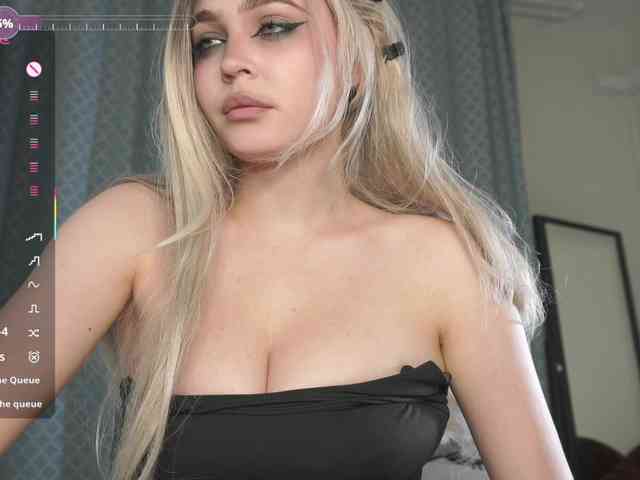 MilaLove webcam